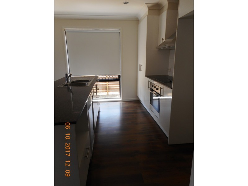 10 Erbin Lane, Augustine Heights QLD 4300