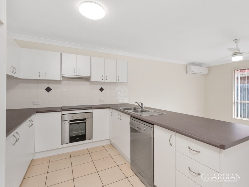 1 Schafer Court, Edens Landing QLD 4207