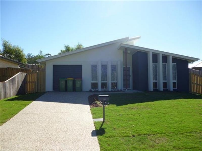 7 Lucy Court, Augustine Heights QLD 4300