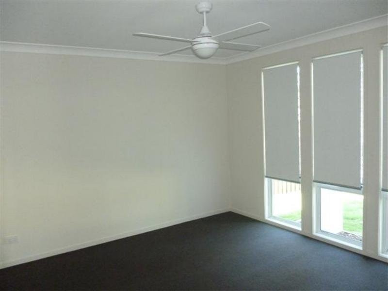 7 Lucy Court, Augustine Heights QLD 4300