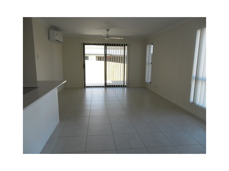 2b/9-11 Francis Road, Shailer Park QLD 4128