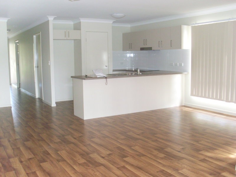 5 Salomon Court, Goodna QLD 4300