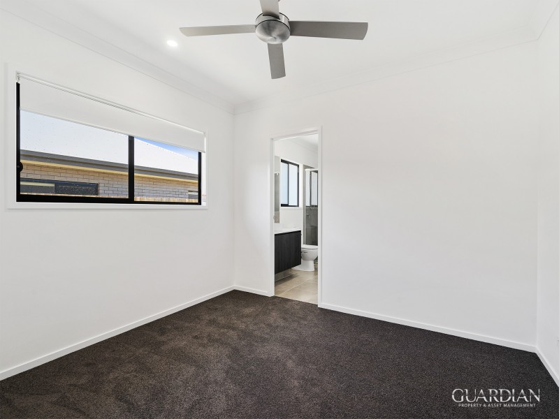 2/39 Short Street, Loganlea QLD 4131