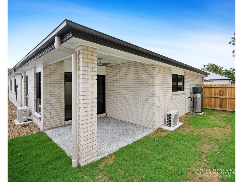 12A Creek Place, Park Ridge QLD 4125