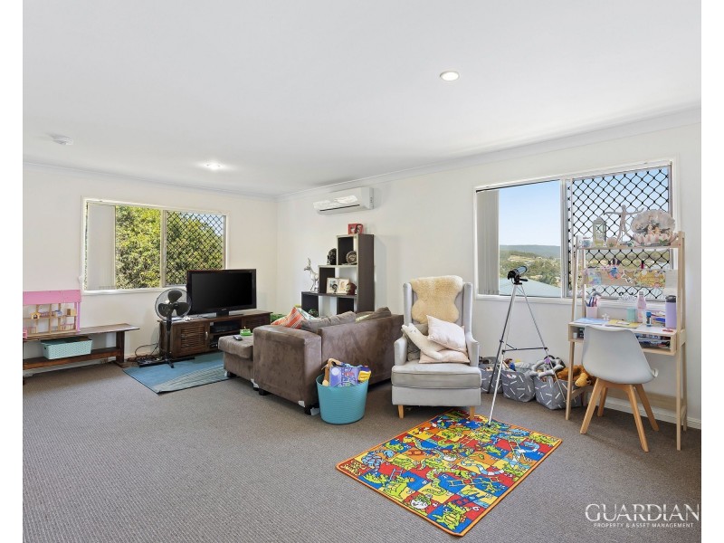 30 Wellers Street, Pacific Pines QLD 4211