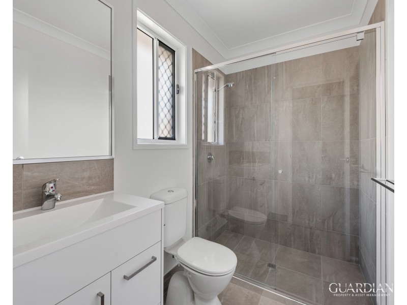 55 Pepper Tree Drive, Holmview QLD 4207