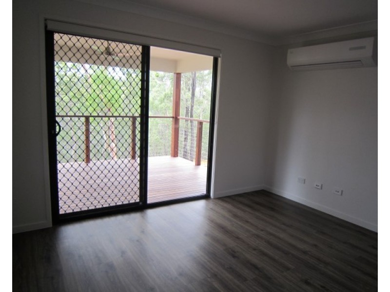 2/21 Romulus Circuit, Augustine Heights QLD 4300