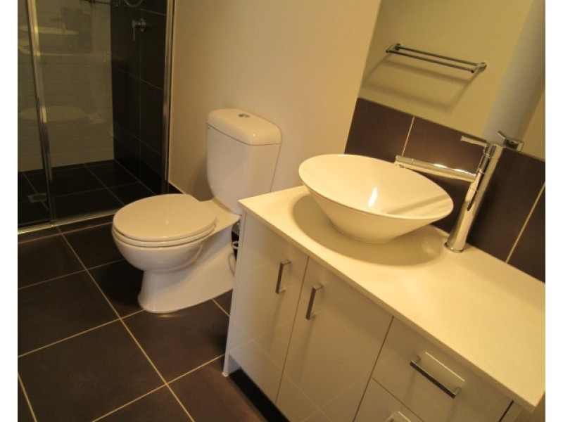2/21 Romulus Circuit, Augustine Heights QLD 4300