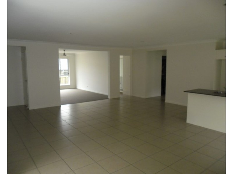 17 Bellflower Crescent, Mount Cotton QLD 4165