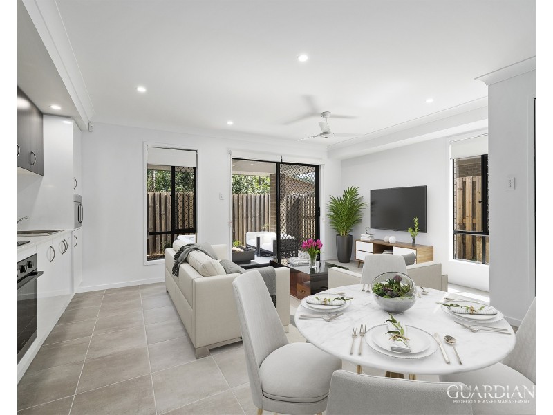 39B Creek Place, Park Ridge QLD 4125