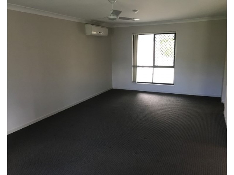 3 Barradeen Circuit, Pacific Pines QLD 4211