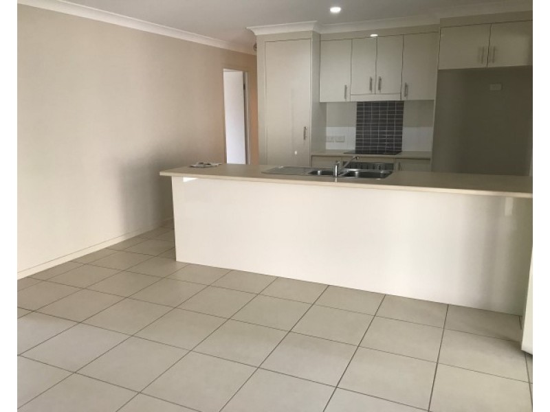 3 Barradeen Circuit, Pacific Pines QLD 4211
