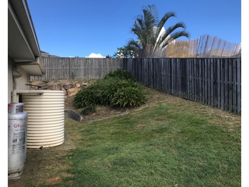 3 Barradeen Circuit, Pacific Pines QLD 4211