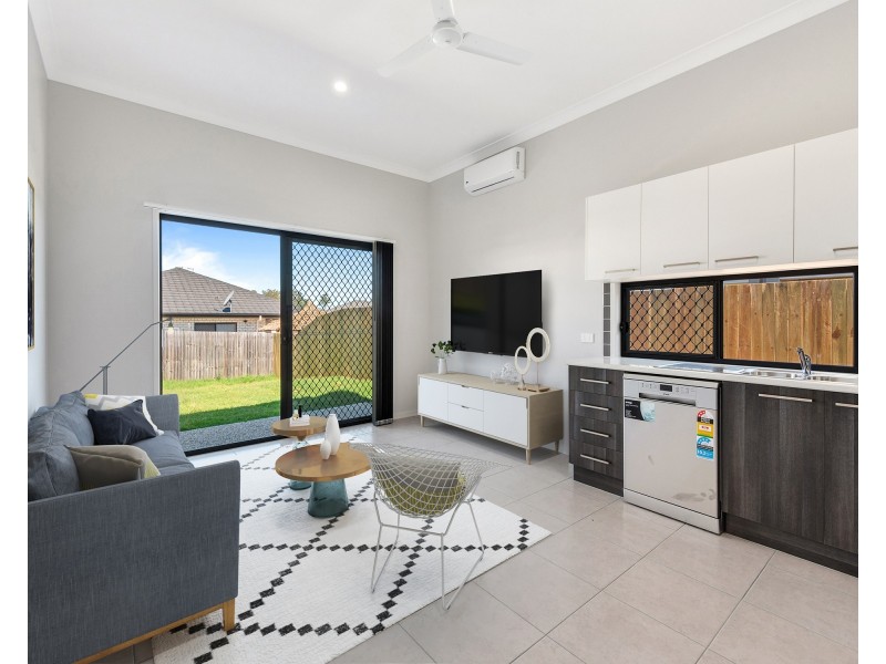 2/45 Pinelands Street, Loganlea QLD 4131