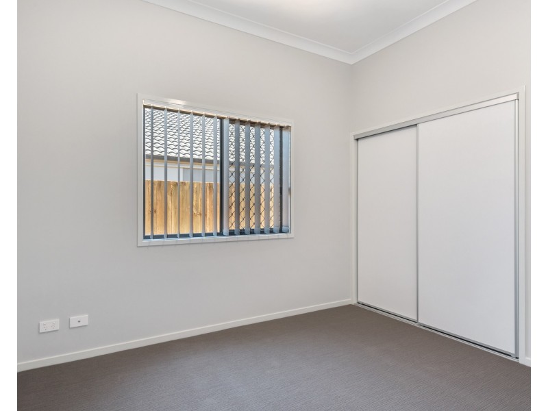 2/45 Pinelands Street, Loganlea QLD 4131