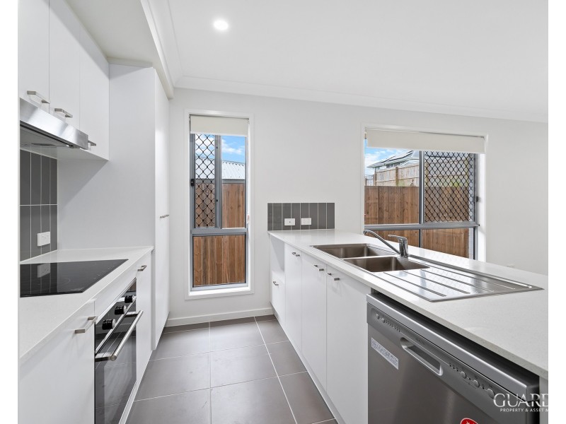 8 Reed Street, Logan Reserve QLD 4133