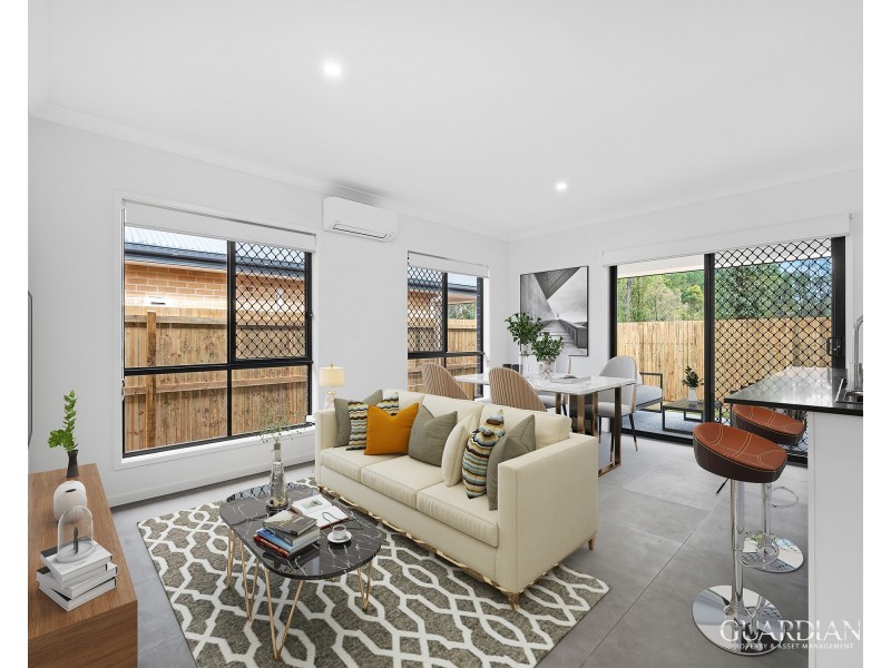 8 Birchwood Street, Park Ridge QLD 4125