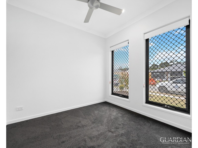 8 Birchwood Street, Park Ridge QLD 4125