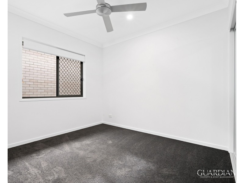 8 Birchwood Street, Park Ridge QLD 4125