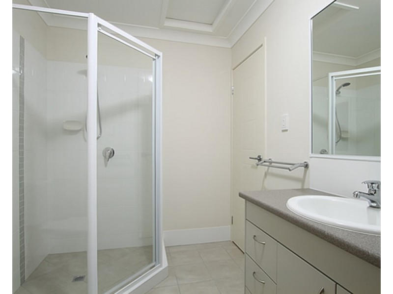 2/21 Toby Close, Kallangur QLD 4503
