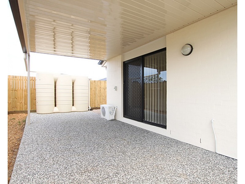 2/21 Toby Close, Kallangur QLD 4503