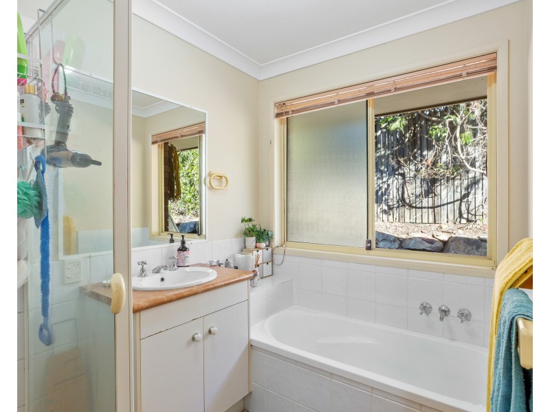 4 Hatia Grove, Ferny Grove QLD 4055