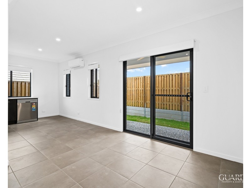 2/14 Sheepdog Road, Park Ridge QLD 4125