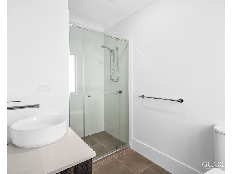2/14 Sheepdog Road, Park Ridge QLD 4125