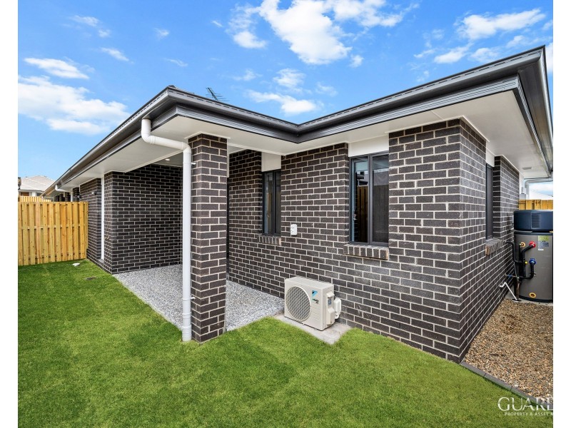 2/14 Sheepdog Road, Park Ridge QLD 4125