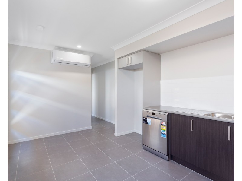 2/33 Weyba Street, Morayfield QLD 4506