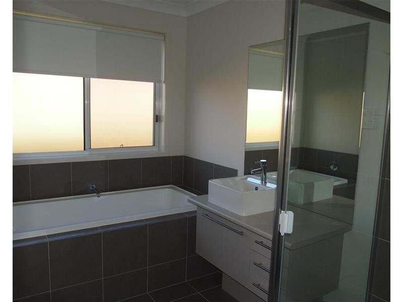 39 Milly Circuit, Ormeau QLD 4208