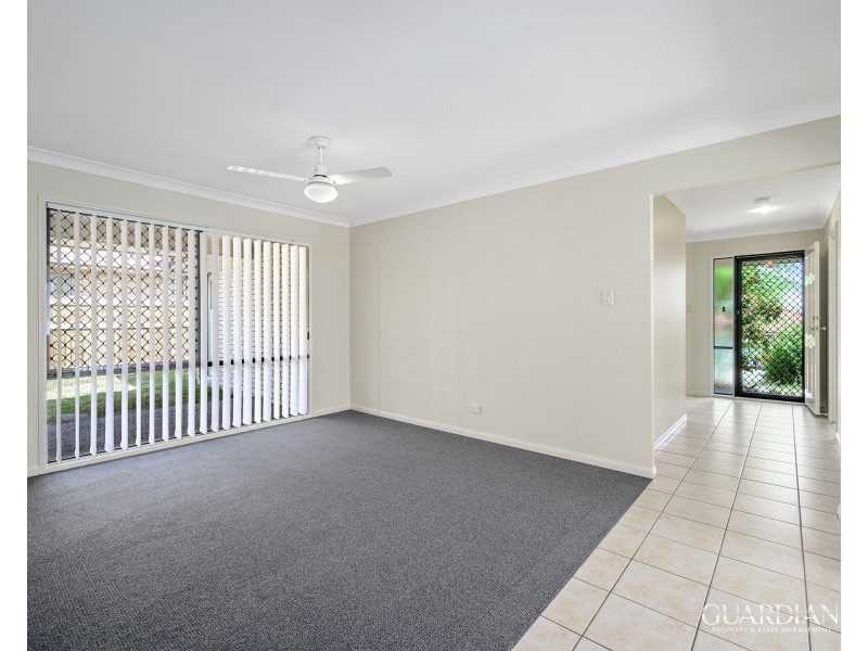 10 Overton Street, Calamvale QLD 4116