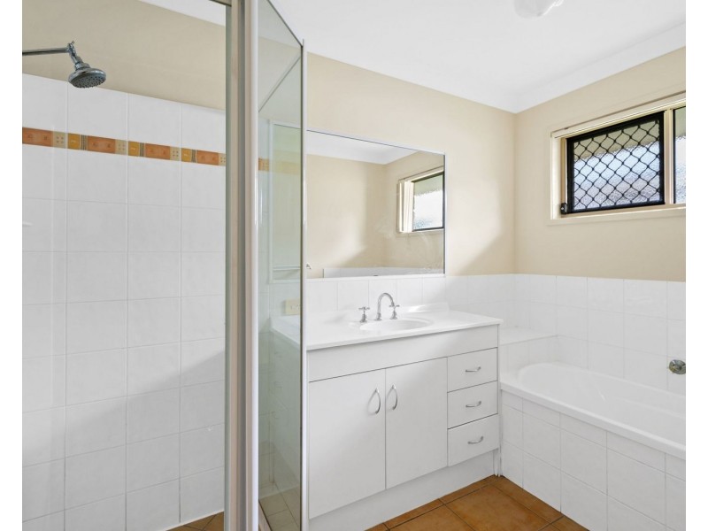 1 DANIELLS Court, Ormeau QLD 4208