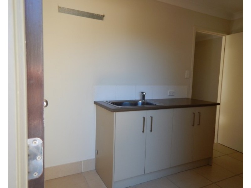 14 Salomon Court, Goodna QLD 4300