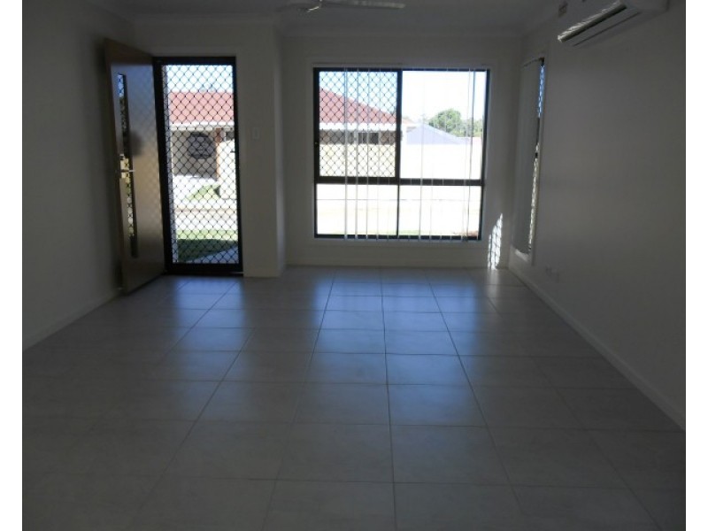 2a/9-11 Francis Road, Shailer Park QLD 4128