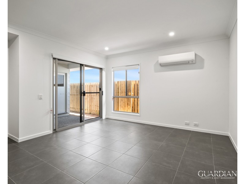 2/23 Heath Terrace, Park Ridge QLD 4125