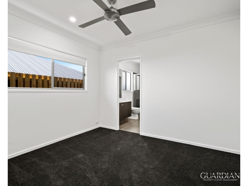 2/23 Heath Terrace, Park Ridge QLD 4125