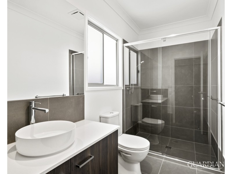 2/23 Heath Terrace, Park Ridge QLD 4125