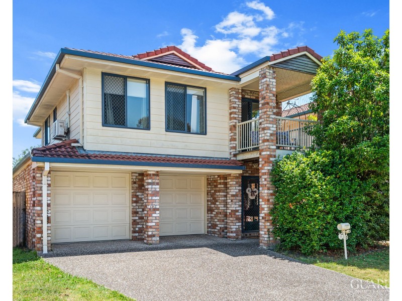 15 Araluen Place, Carindale QLD 4152