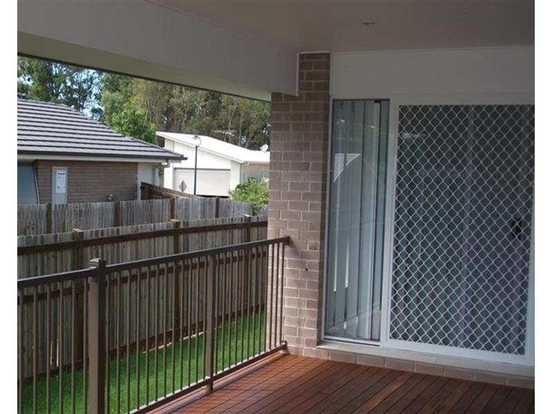 1/22 Adam Street, Beachmere QLD 4510