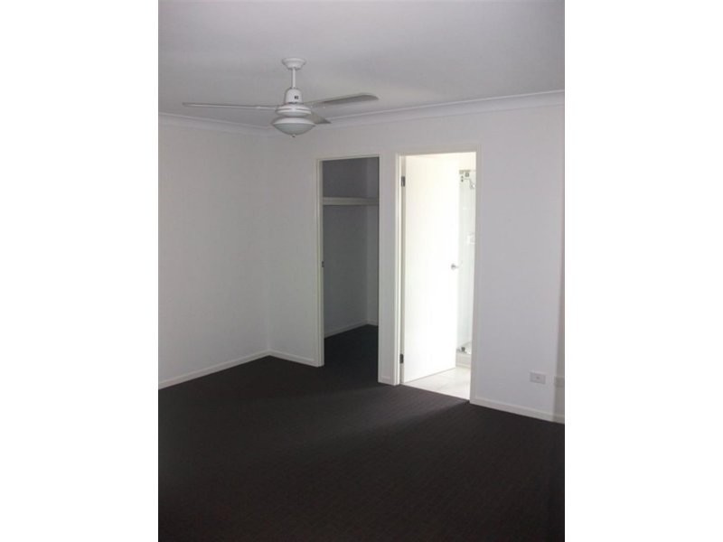 1/22 Adam Street, Beachmere QLD 4510