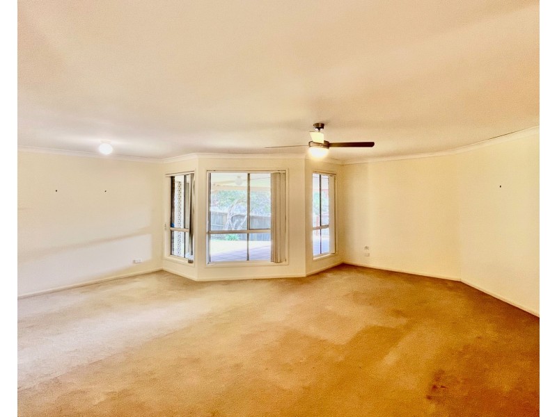 27 Hatia Grove, Ferny Grove QLD 4055