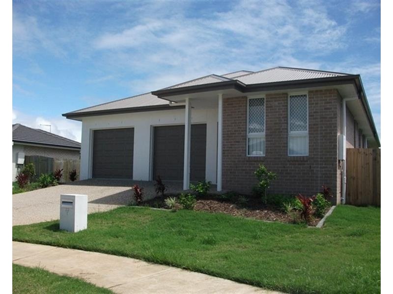 2/22 Adam Street, Beachmere QLD 4510