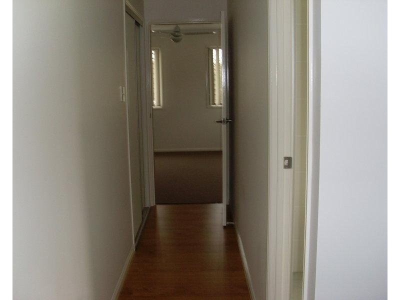 8 Heuer Street, Goodna QLD 4300