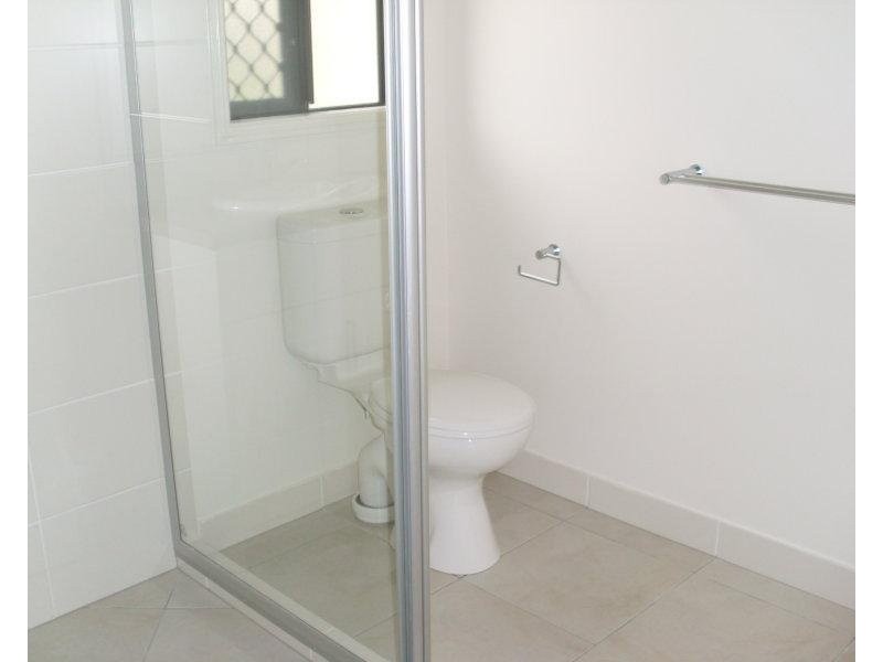 8 Heuer Street, Goodna QLD 4300