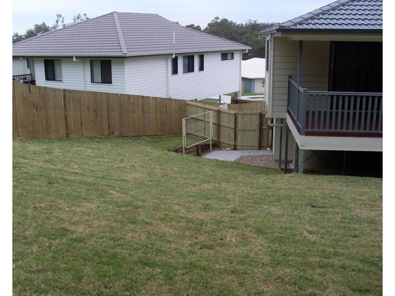 8 Heuer Street, Goodna QLD 4300