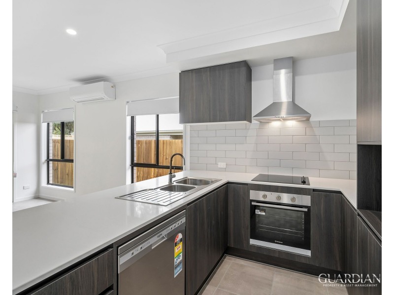 12A Creek Place, Park Ridge QLD 4125