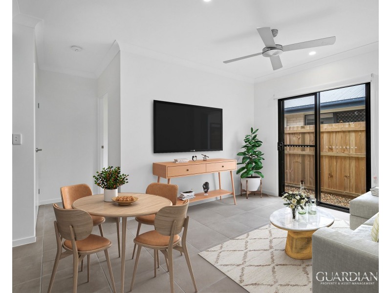 12B Creek Place, Park Ridge QLD 4125