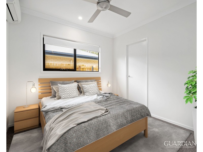 12B Creek Place, Park Ridge QLD 4125