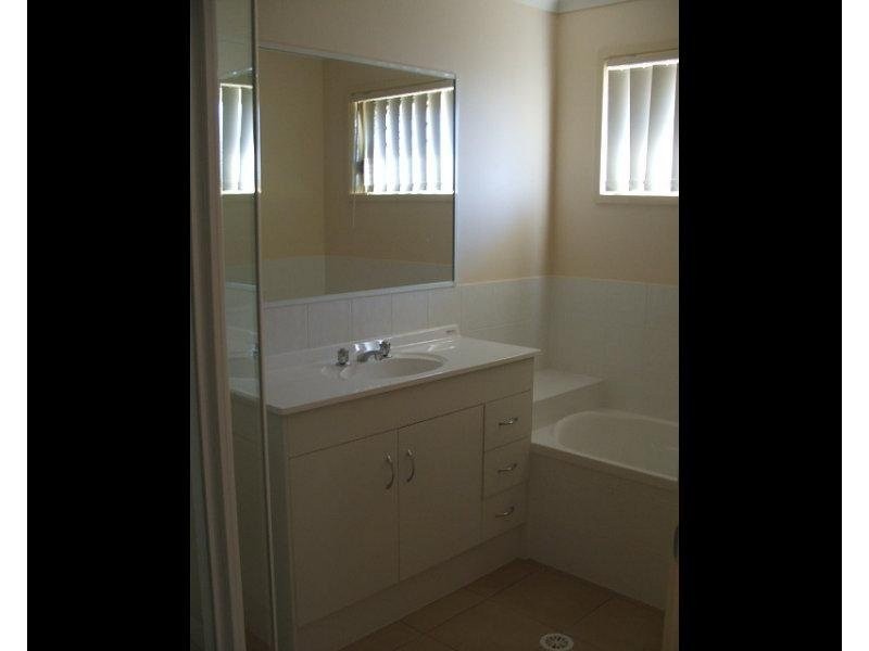 19 Lancelot Crescent, Ormeau QLD 4208